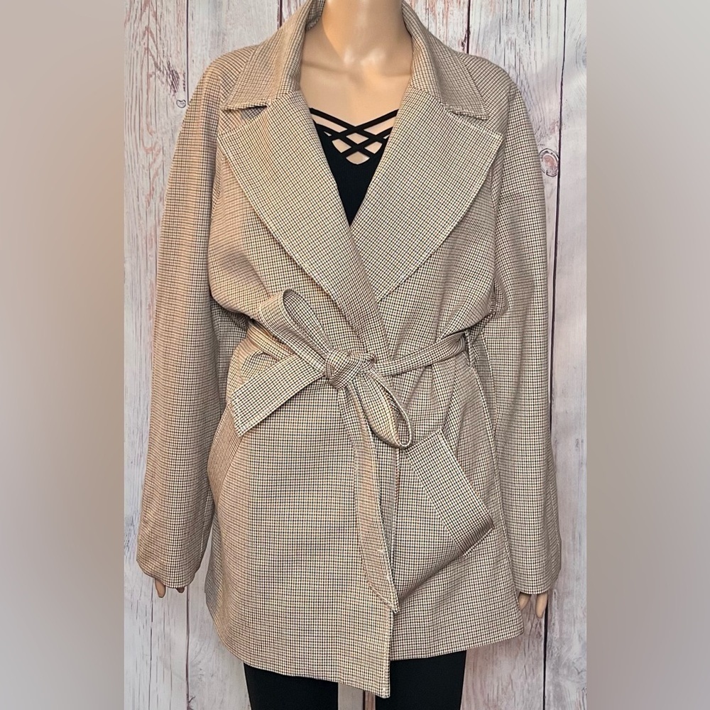 H&M Houndstooth Short Trench Coat Light Beige Size: L